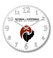 DC Superman VS Batman Duvar Saati Bombeli Gercek Cam