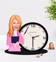BK Gift Kişiye Özel Bayan Sınıf Öğretmeni Karikatürlü Ahşap Masaüstü Biblo Saat-2 (Beyaz)