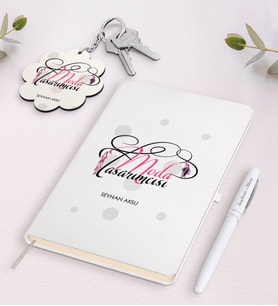 BK Gift Kişiye Özel Moda Tasarımcısı Beyaz Defter Kalem ve Anahtarlık Hediye Seti-3 (Model 1)