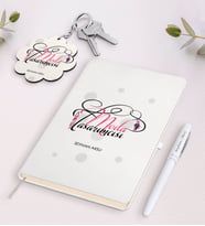 BK Gift Kişiye Özel Moda Tasarımcısı Beyaz Defter Kalem ve Anahtarlık Hediye Seti-3 (Model 1)