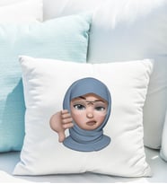 Emoji Kız Tesettürlü Stiker Yastığı