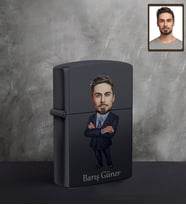 Kişiye Özel İş Adamı Karikatürlü UV Baskılı Siyah Benzinli Çakmak Bay-12