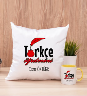 Türkçe Öğretmeni Kare Yastık ve Sarı Kupa Bardak