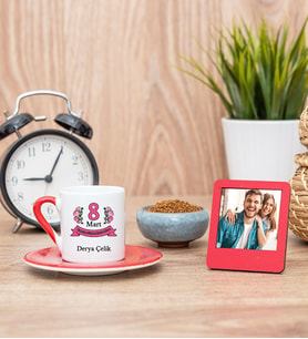 Kadınlar Günü Hediyesi Kırmızı Kahve Fincanı ve Kırmızı Mini Fotoğraf Çerçevesi