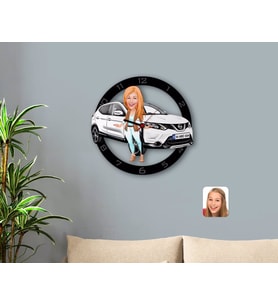 BK Gift Kişiye Özel Plakalı Kadın Nissan Qashqai Karikatürlü Ahşap Duvar Saati-1 (Beyaz)