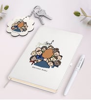 BK Gift Kişiye Özel Sınıf Öğretmeni Beyaz Defter Kalem ve Anahtarlık Hediye Seti-3 (Model 1)