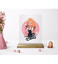 BK Gift Kişiye Özel Kadın Kuaför Karikatürlü Ahşap Standlı Çerçeve-3 (Beyaz)
