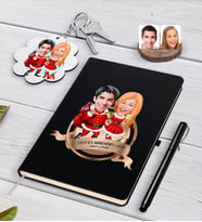 BK Gift Kişiye Özel Yılın En Mükemmel Çifti Karikatürlü Siyah Defter Kalem ve Anahtarlık Hediye Seti-63 (Model 1)