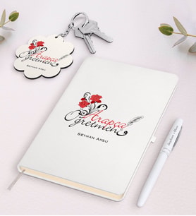 BK Gift Kişiye Özel Arapça Öğretmeni Beyaz Defter Kalem Ve Anahtarlık Hediye Seti-1 (Model 1)