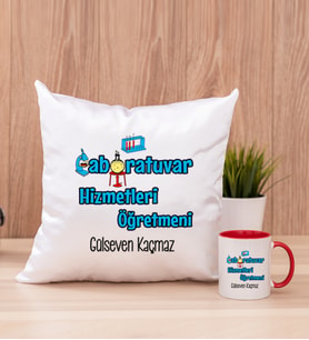 Laboratuvar Hizmetleri Kare Yastık ve Kırmızı Kupa Bardak