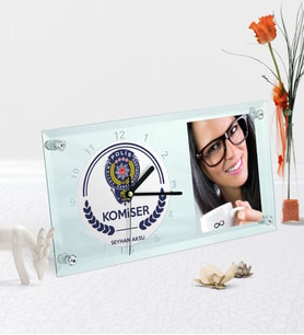 BK Gift Kişiye Özel Komiser Temalı Masaüstü Cam Saat - 2 (Beyaz)