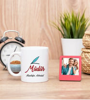 Müdür Beyaz Kupa Bardak ve Kırmızı Mini Fotoğraf Çerçevesi