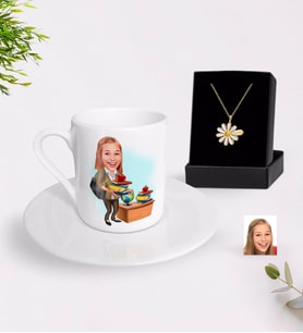 BK Gift Kişiye Özel Bayan Öğretmen Karikatürlü Türk Kahvesi Fincanı ve İsimli Papatya Kolye Hediye Seti-4 (Model 1)