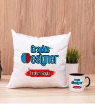 Grafiker Kare Yastık ve Siyah Kupa Bardak