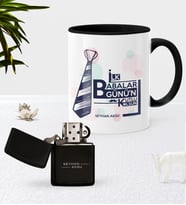 BK Gift Kişiye Özel İlk Babalar Günün Kutlu Olsun Siyah Kupa Bardak Benzinli Çakmak Seti-3 (Model 1)