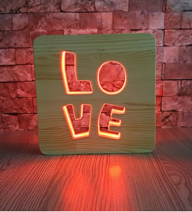 Sevgiliye Hediye Love Gece Lambası 16 Renkli Ahşap Lamba