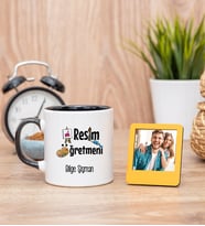 Resim Öğretmeni Siyah Kupa Bardak ve Sarı Mini Fotoğraf Çerçevesi