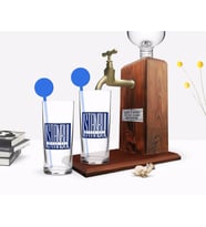 BK Gift Kişiye Özel Renkli Baskılı İstanbul Tasarımlı İkili Vodka Bardağı ve Ahşap Vodka Standı Hediye Seti-2 (Model 1)