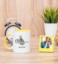 Tuğra Desenli Sarı Kupa Bardak ve Sarı Mini Fotoğraf Çerçevesi
