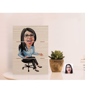 BK Gift Kişiye Özel Kadın Patron Karikatürlü Otantik Masaüstü Ahşap Palet Çerçeve-5 (Beyaz)
