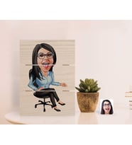 BK Gift Kişiye Özel Kadın Patron Karikatürlü Otantik Masaüstü Ahşap Palet Çerçeve-5 (Beyaz)