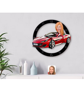 BK Gift Kişiye Özel Plakalı Kadın Ferrari California Karikatürlü Ahşap Duvar Saati-1 (Beyaz)