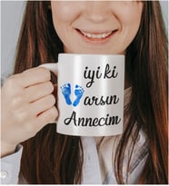 İyi Ki Varsın Annecim Bebek Ayak İzi Kupa Bardak Anne Doğum Günü Hediye