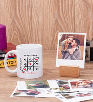 Aşk Her Zaman Kazanır Beyaz Kupa Bardak ve Ahşap Standlı Polaroid Set