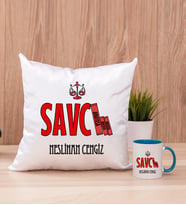 Savcı Kare Yastık ve Mavi Kupa Bardak