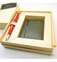 Scrikss İsme Özel Kredi Kartlık + Kırmızı Kalem Set Haki MD-1218  Kredi Kartlık + Kalem  Scrikss Kalem  İsme Özel Kalem  Hediyelik Kalem