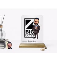 BK Gift Kişiye Özel Erkek Big Boss Karikatürlü Ahşap Standlı Çerçeve (Beyaz)