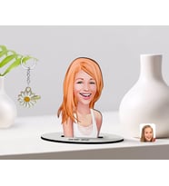 BK Gift Kişiye Özel Kadın Karikatürlü 3D Ahşap Biblo ve İsimli Gold Papatya Anahtarlık-37 (Model 1)