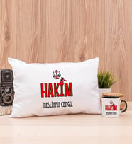 Hakim Dikdörtgen Yastık ve Siyah Kupa Bardak