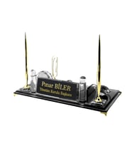 Kişiye Özel Tasarım Cam Masaüstü İsimlik - Ofis İsimlik - Yönetici İsimlik - Kişiye Özel Hediye - Cam İsimlik