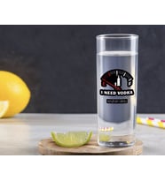 BK Gift Kişiye Özel Renkli Baskılı I Need Vodka Tasarımlı Vodka Bardağı-1 (Beyaz)