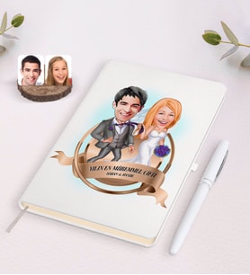 BK Gift Kişiye Özel Yılın En Mükemmel Çifti Karikatürlü Beyaz Defter ve Kalem Hediye Seti-71