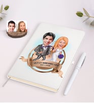 BK Gift Kişiye Özel Yılın En Mükemmel Çifti Karikatürlü Beyaz Defter ve Kalem Hediye Seti-71