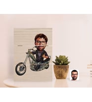 BK Gift Kişiye Özel Erkek Motorcu Karikatürlü Otantik Masaüstü Ahşap Palet Çerçeve-4 (Beyaz)