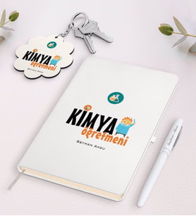 BK Gift Kişiye Özel Kimya Öğretmeni Beyaz Defter Kalem Ve Anahtarlık Hediye Seti-1 (Model 1)