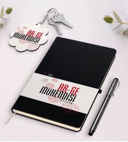 BK Gift Kişiye Özel Ar-Ge Mühendisi Siyah Defter Kalem Ve Anahtarlık Hediye Seti-1 (Model 1)