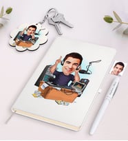 BK Gift Kişiye Özel Erkek Radyocu Karikatürlü Beyaz Defter Kalem ve Anahtarlık Hediye Seti (Model 1)