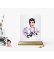 BK Gift Kişiye Özel Erkek Elektrik Mühendisi Karikatürlü Ahşap Standlı Çerçeve (Beyaz)