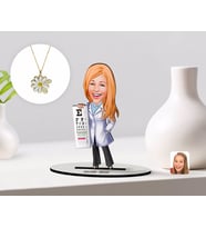 BK Gift Kişiye Özel Kadın Göz Doktoru Karikatürlü 3D Ahşap Biblo ve İsimli Tarihli Papatya Kolye Seti (Model 1)