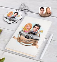 BK Gift Kişiye Özel Yılın En Mükemmel Çifti Karikatürlü Beyaz Defter Kalem ve Anahtarlık Hediye Seti-53 (Model 1)