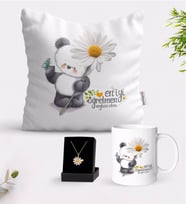 BK Gift Kişiye Özel Papatya Temalı En İyi Öğretmen Beyaz Kupa Yastık ve İsimli Papatya Kolye Hediye Seti-9 (Model 1)