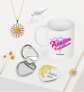 BK Gift Kişiye Özel Annem Bir Kahraman Kupa Kalp Ayna Papatya Kolye Bileklik Seti (Model 1)