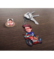 BK Gift Kişiye Özel Motorcu Çocuk Karikatürlü Ahşap Anahtarlık-1 (Beyaz)