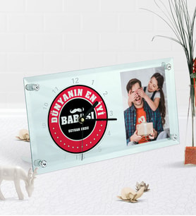 BK Gift Kişiye Özel Fotoğraflı Dünyanın En İyi Babası Masaüstü Cam Saat-7 (Beyaz)