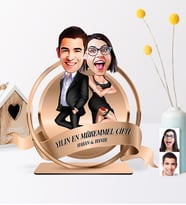 BK Gift Kişiye Özel Yılın En Mükemmel Çifti Karikatürlü 3D Ahşap Biblo Plaket - 6