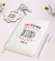 BK Gift Kişiye Özel Sınıf Öğretmeni Beyaz Defter Kalem ve Anahtarlık Hediye Seti-11 (Model 1)